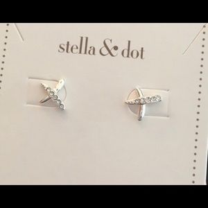 Stella & Dot Tilley Studs